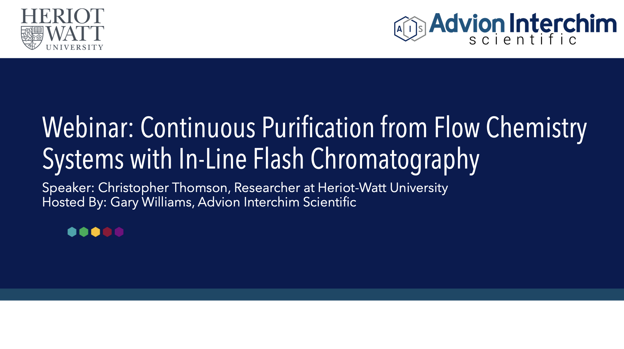 Purification continue à partir de systèmes de chimie en flux avec chromatographie flash en ligne
